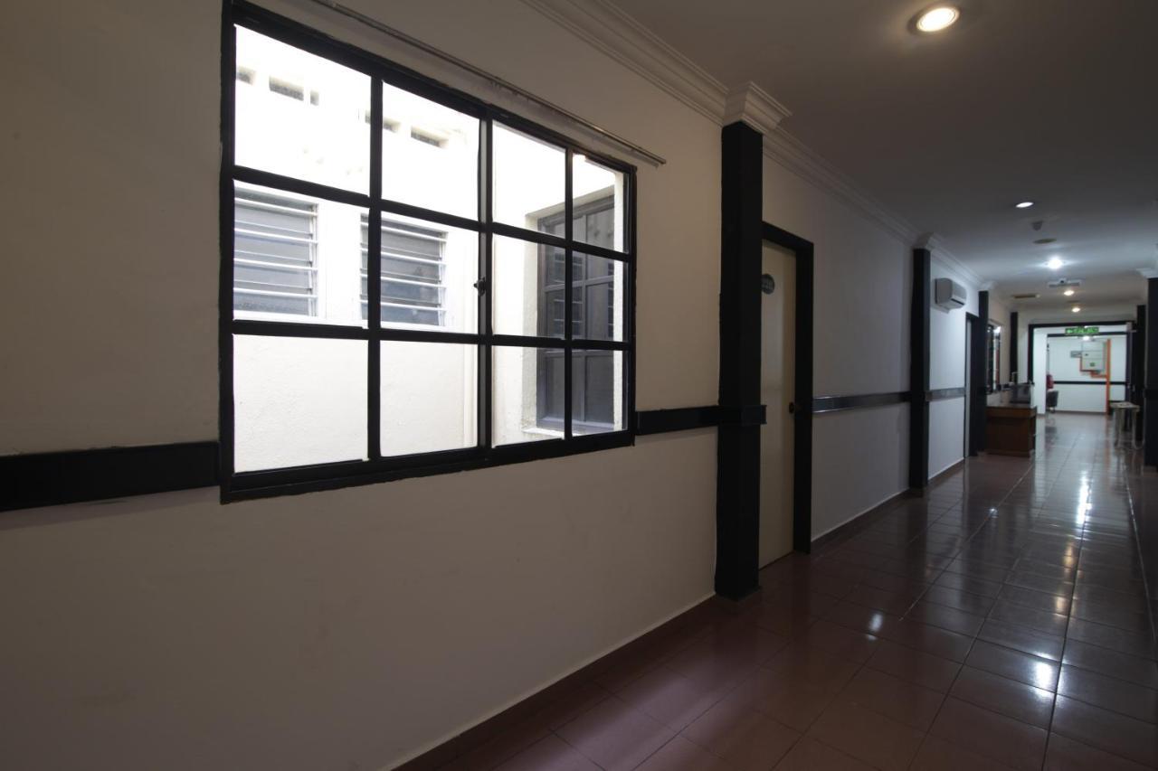 G City Hotel Teluk Intan Extérieur photo