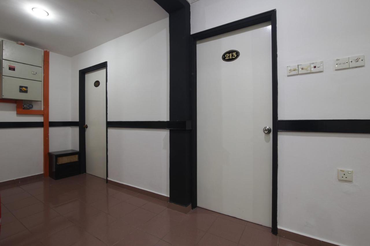 G City Hotel Teluk Intan Extérieur photo