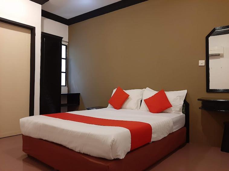 G City Hotel Teluk Intan Extérieur photo