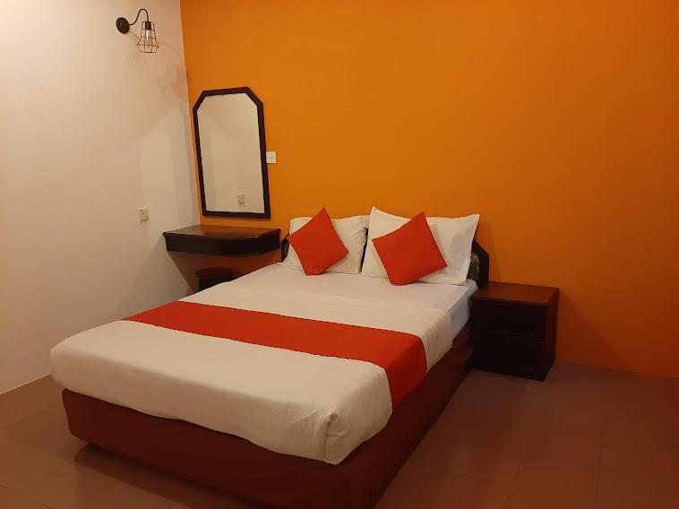 G City Hotel Teluk Intan Extérieur photo