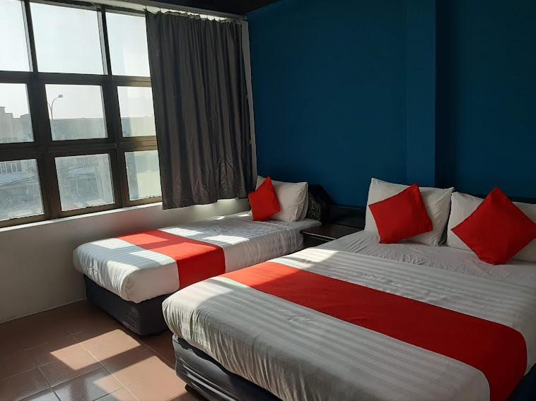 G City Hotel Teluk Intan Extérieur photo