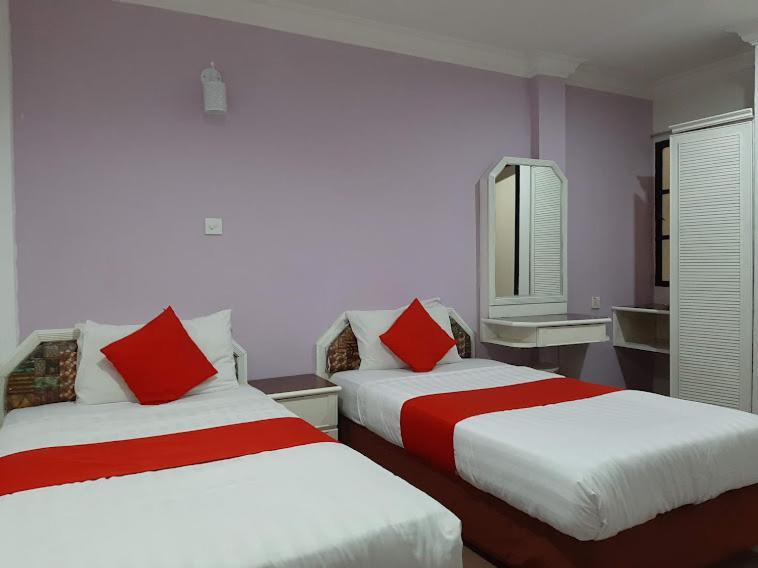 G City Hotel Teluk Intan Extérieur photo